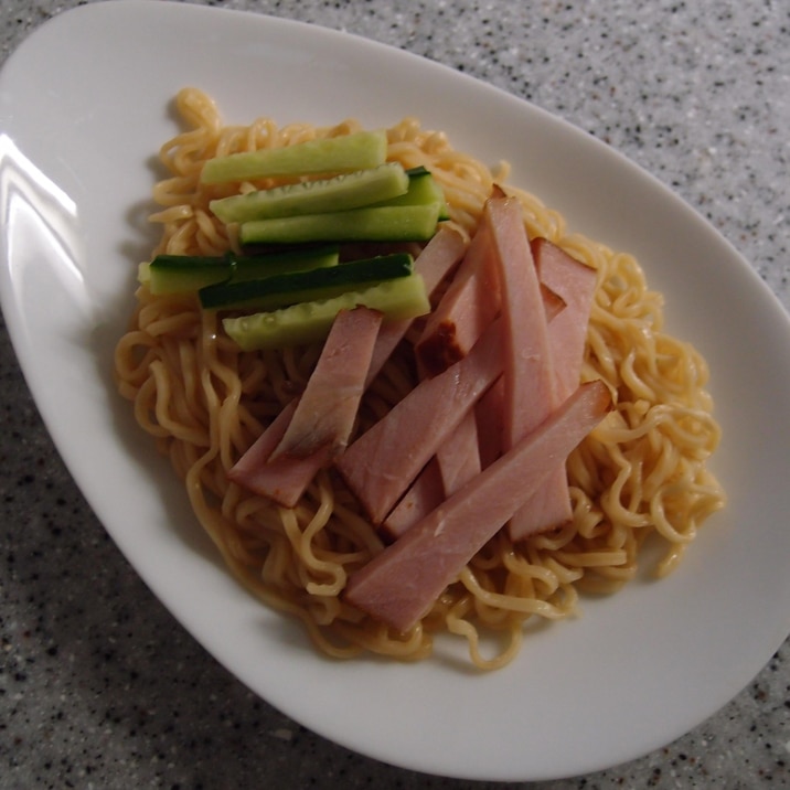 インスタントラーメンで作る☆冷やし中華